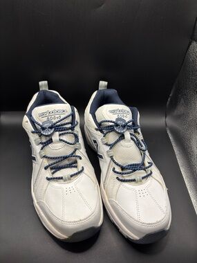 New Balance 608 V5 Shoes Mens Sz 8.5 White Blue Walking Sneakers W/ Bungee Laces